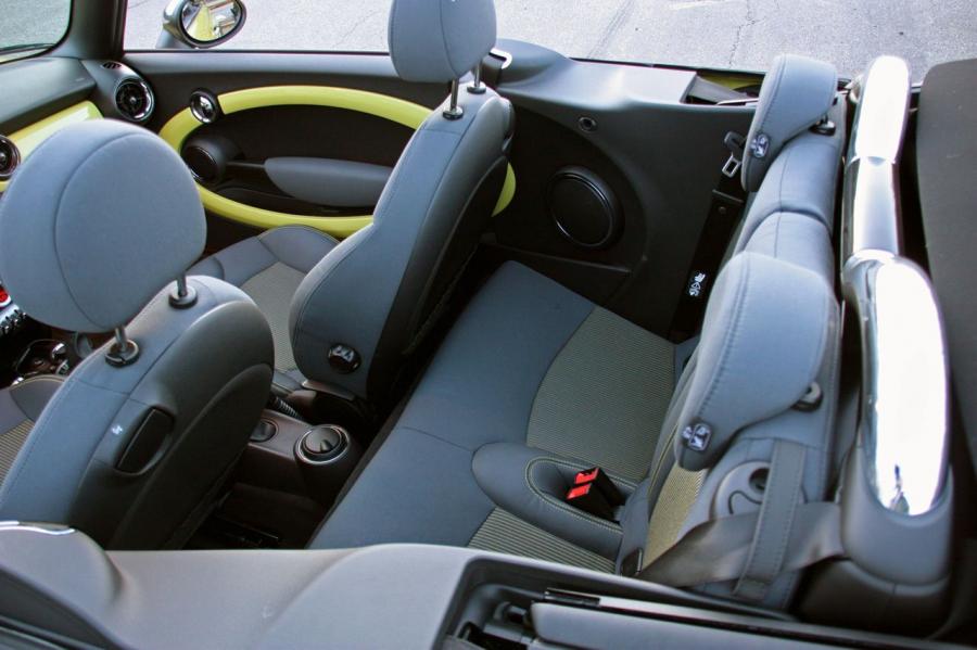  Mini Cooper S Cabrio 2009 года  (фото 77 из 130)
